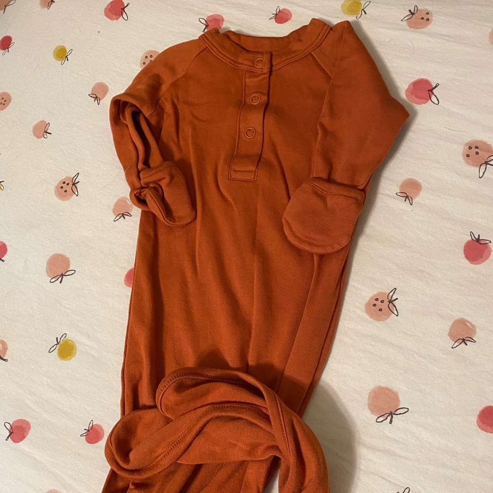 Goumi Infant Gown